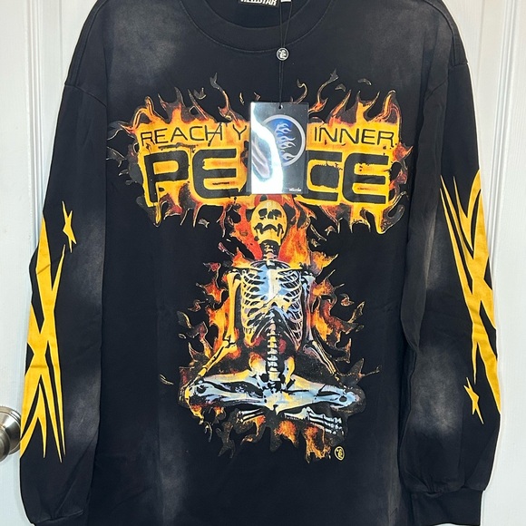 Reach Inner Peace Graphic Long Sleeve Tee - Black